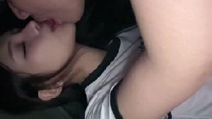 高颜值00后台湾骚货模特艾希，浪叫着奖励路人鸡巴猛插车震，内射满穴精液喷溅！