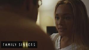 偷看表姐穿衣，原来她的身材如此性感，忍不住发生了乱伦性爱