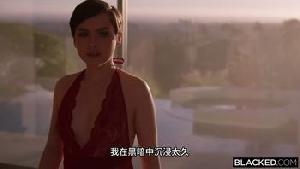 Blacked-嬌小美女擁有狂野大黑屌幻想