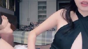 ❤直播 重磅!母狗校花~水瓶插逼~赏巴掌~喝尿~喷水!