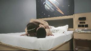 反差，温婉兼职人妻，眉目含情娇羞配合，喜欢女上位插得深的感觉，都满足需求了